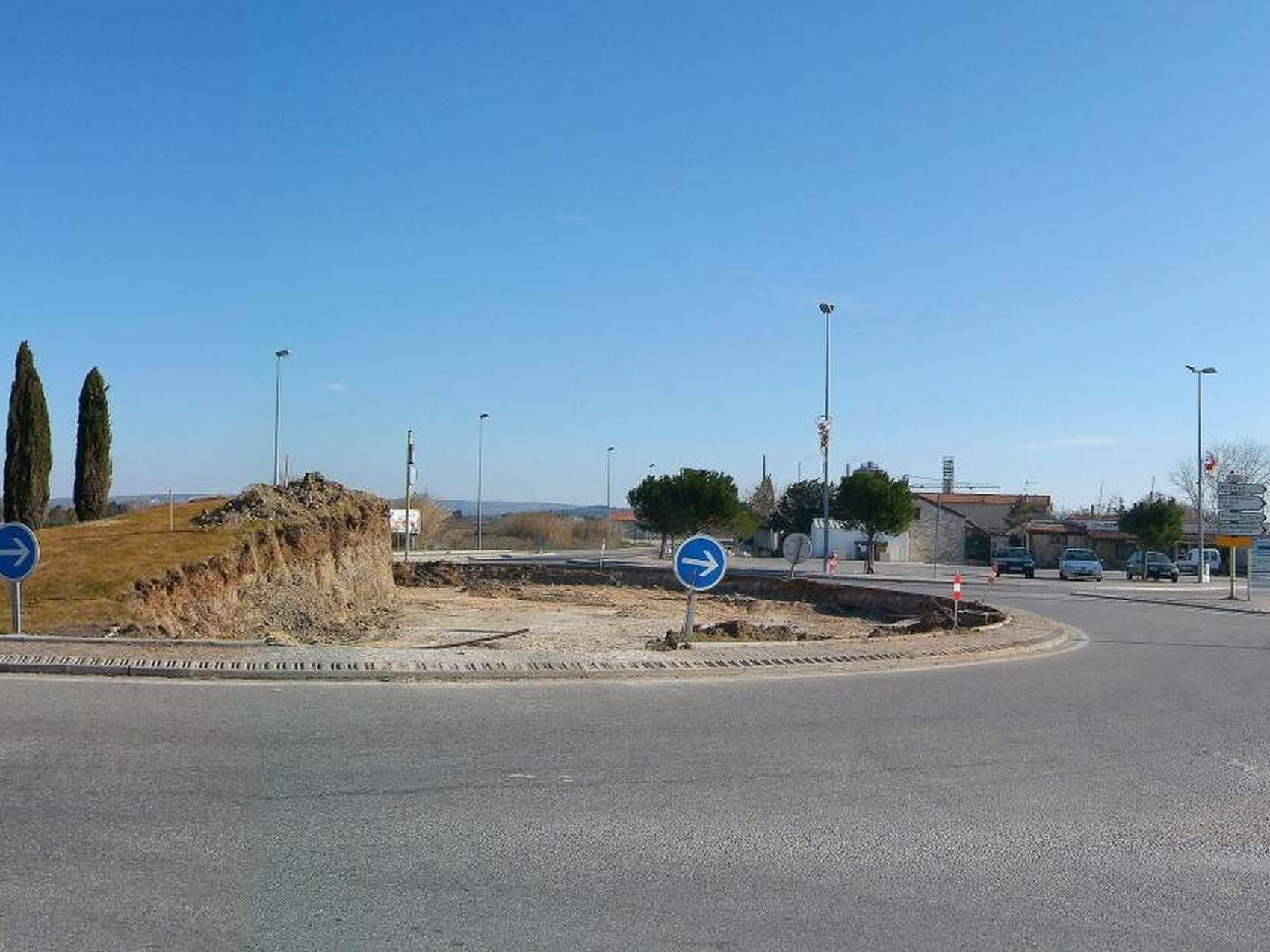 Levelling roundabouts